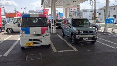 新しいサービスカー納車いたしました。